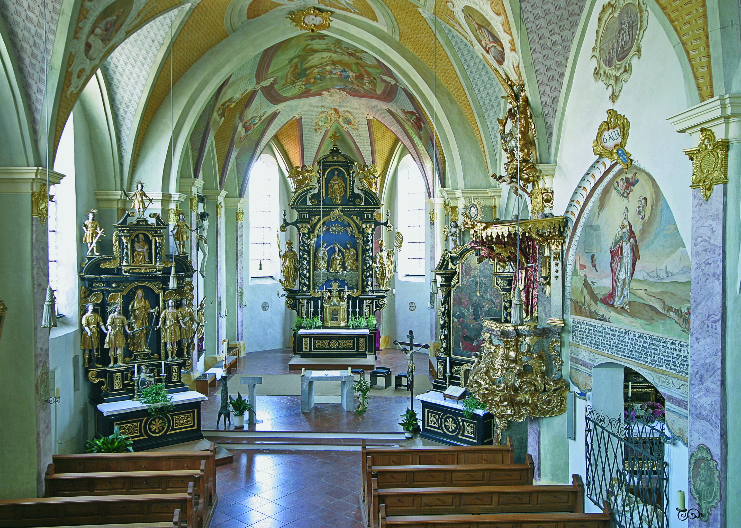 Zeugt von einer langen Geschichte: Die Pfarrkirche Pürten.